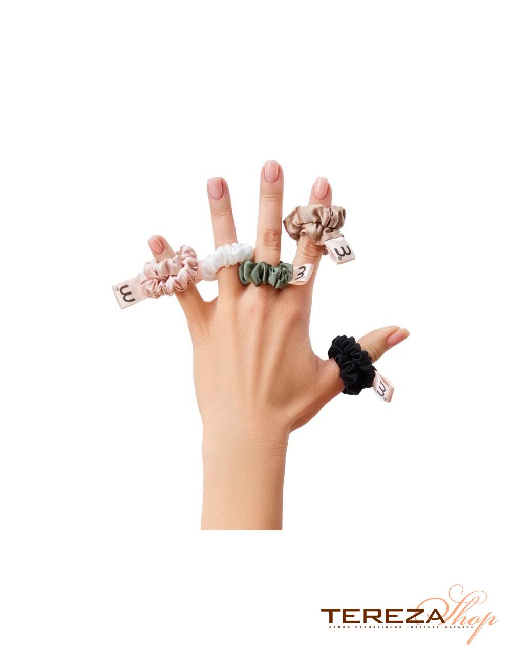 SILK MINI SLIM SCRUNCHIE PEARL GRAY MON MOU | Tereza Shop
